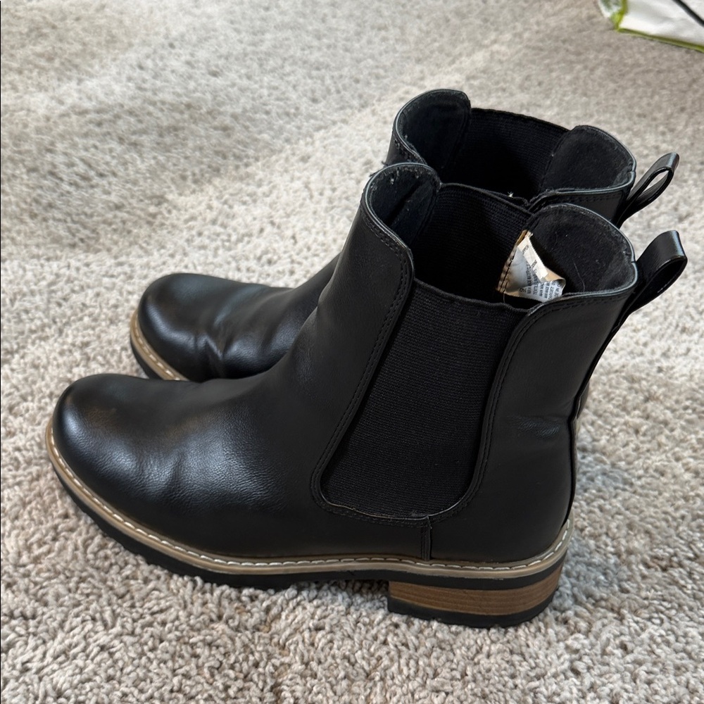 Black Leather Ankle Boots - Chelsea boots - Picture 3 of 4